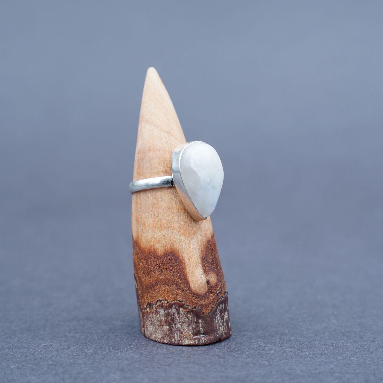 Silver Plated Moonstone Gemstone Ring Size Q